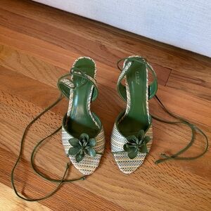 Fioni Strappy Green Sandals Size 6‎